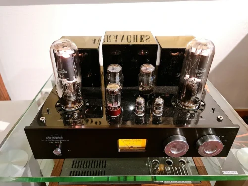 Line Magnetic LM-845IA Versterker