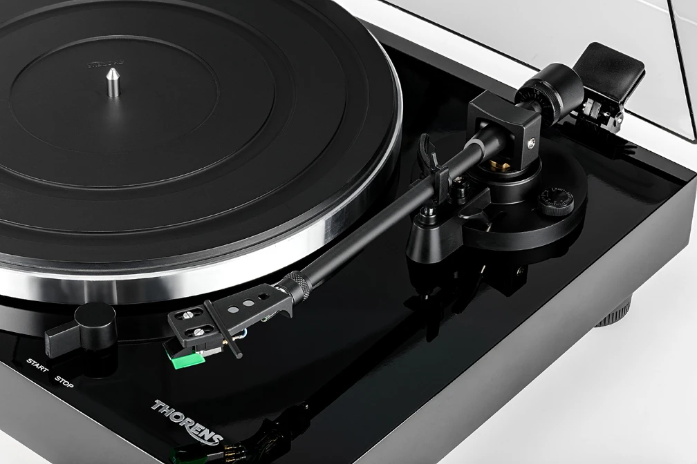 Thorens TD 202 Platenspeler 4 Thorens TD 202 Platenspeler